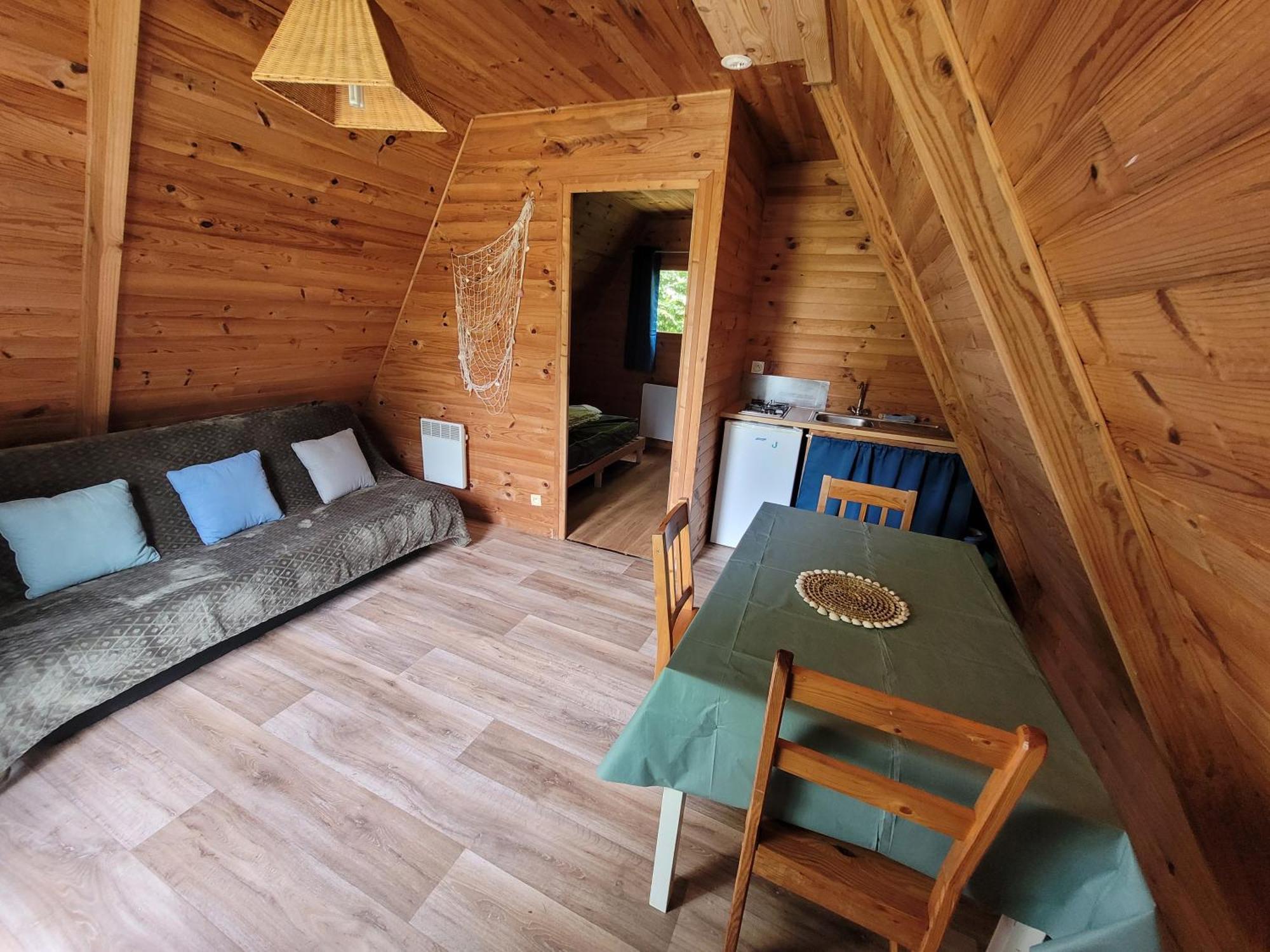 Camping Les Hirondelles Bourg-Sainte-Marie المظهر الخارجي الصورة