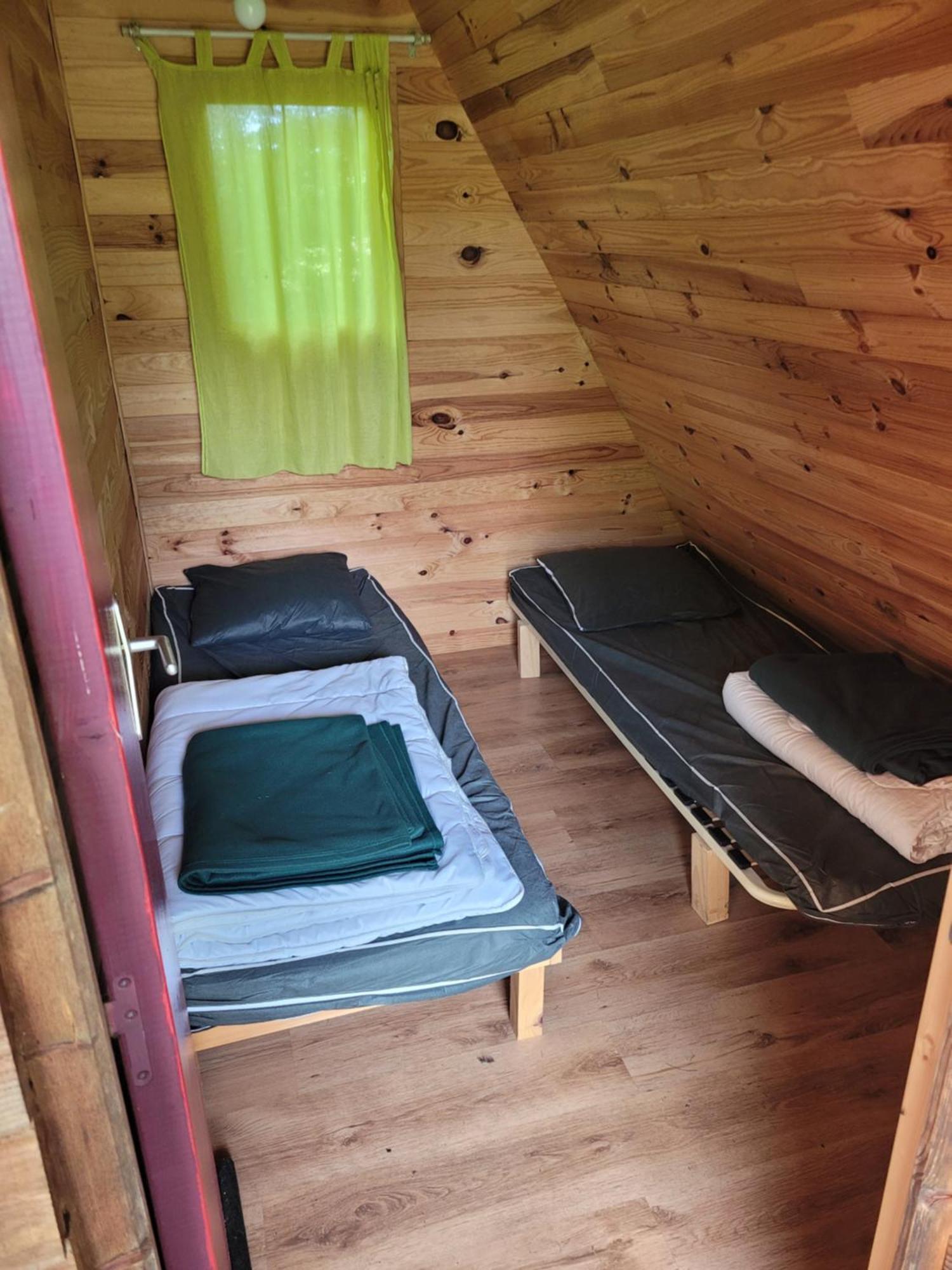 Camping Les Hirondelles Bourg-Sainte-Marie المظهر الخارجي الصورة