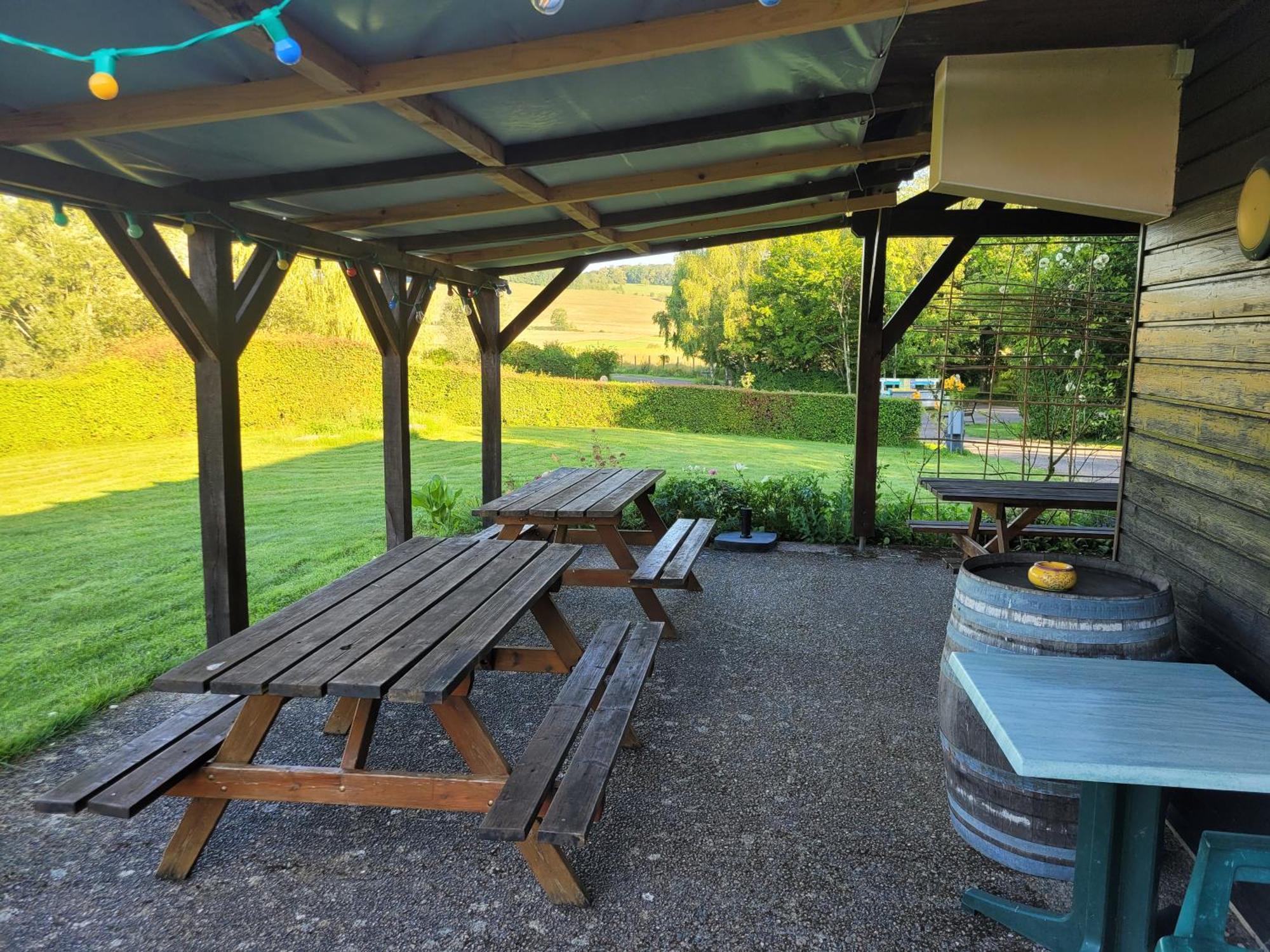 Camping Les Hirondelles Bourg-Sainte-Marie المظهر الخارجي الصورة