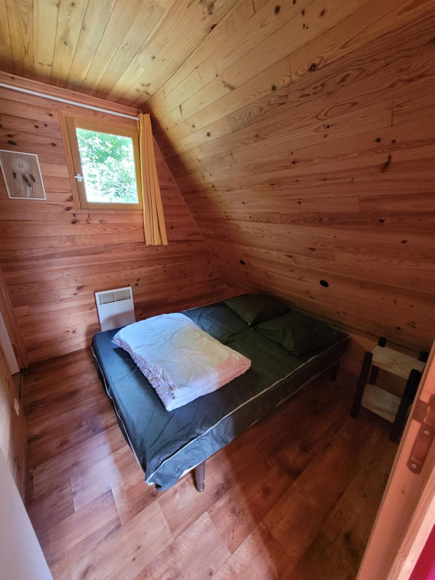 Camping Les Hirondelles Bourg-Sainte-Marie المظهر الخارجي الصورة