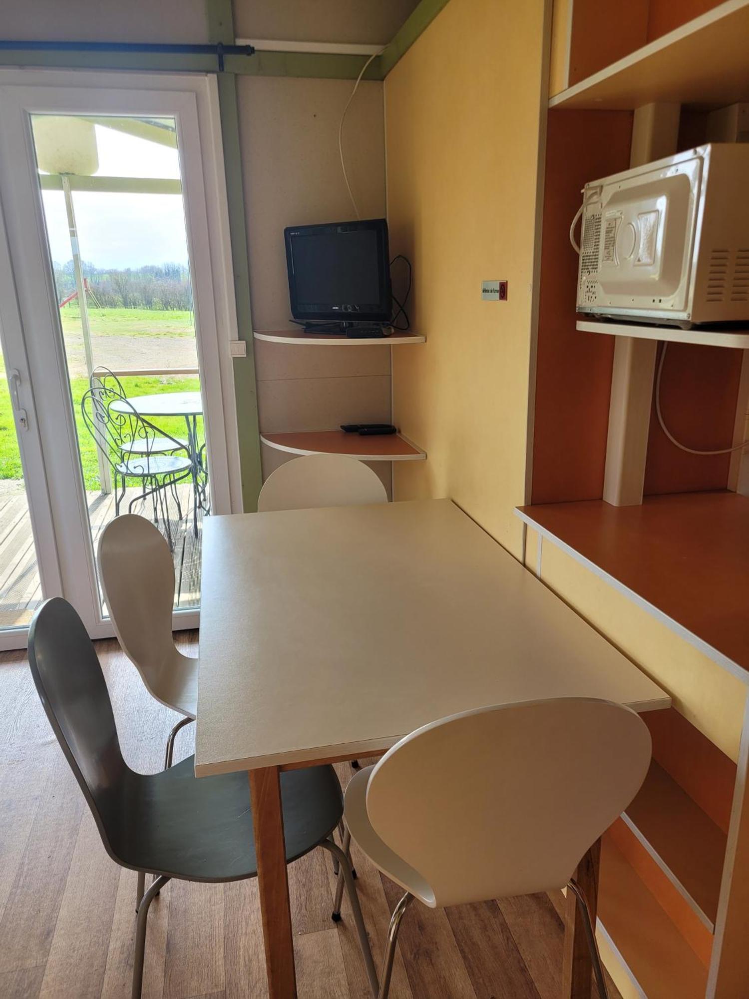 Camping Les Hirondelles Bourg-Sainte-Marie المظهر الخارجي الصورة